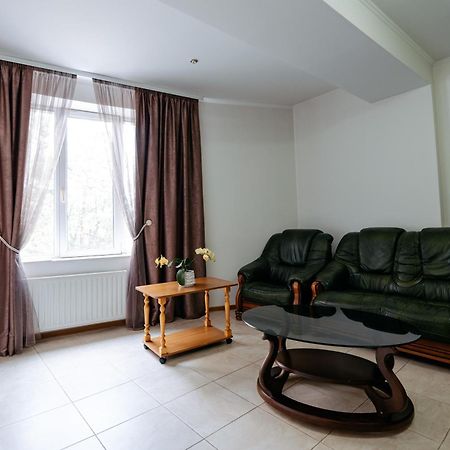Villa Arus Chişinău Extérieur photo
