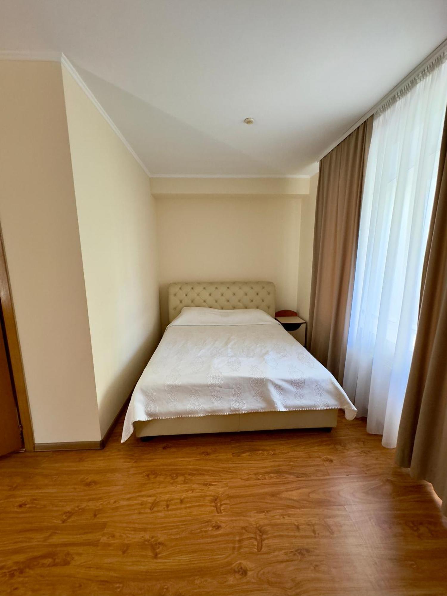 Villa Arus Chişinău Extérieur photo